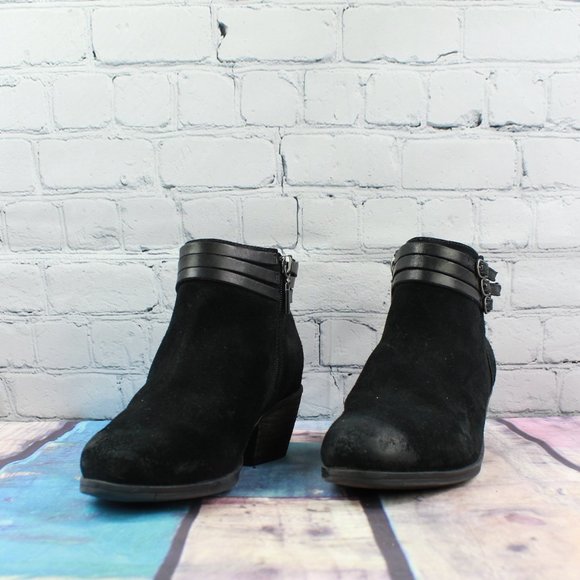 Clarks Black Shine Suede Strappy Side Zipper Ankle Heeled Booties 9.5 M - Picture 2 of 9